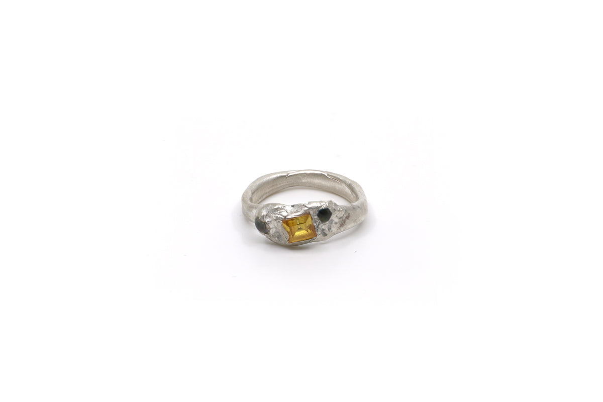 0156 - Silver Ring (Yellow Square)