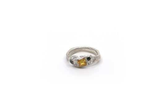 0156 - Silver Ring (Yellow Square)