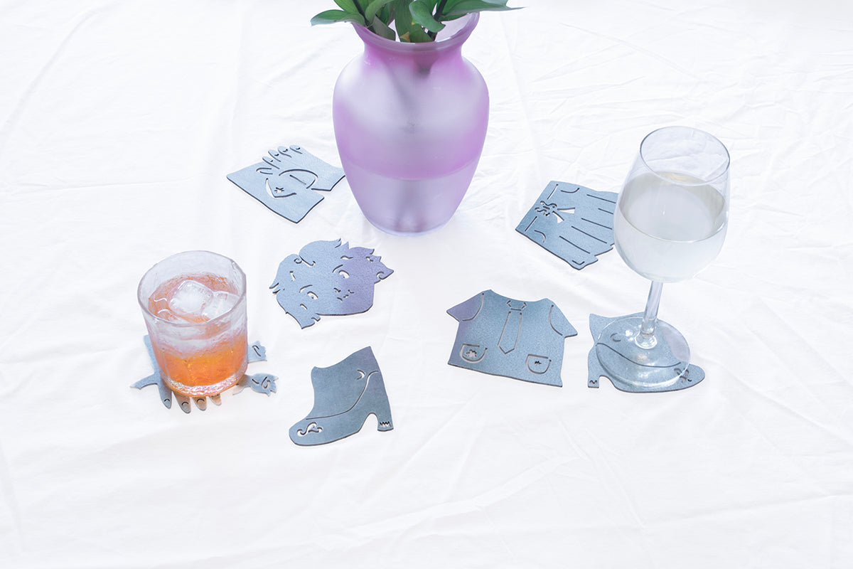 0233 - Coasters with Magnetic Wall Holder (Girl)