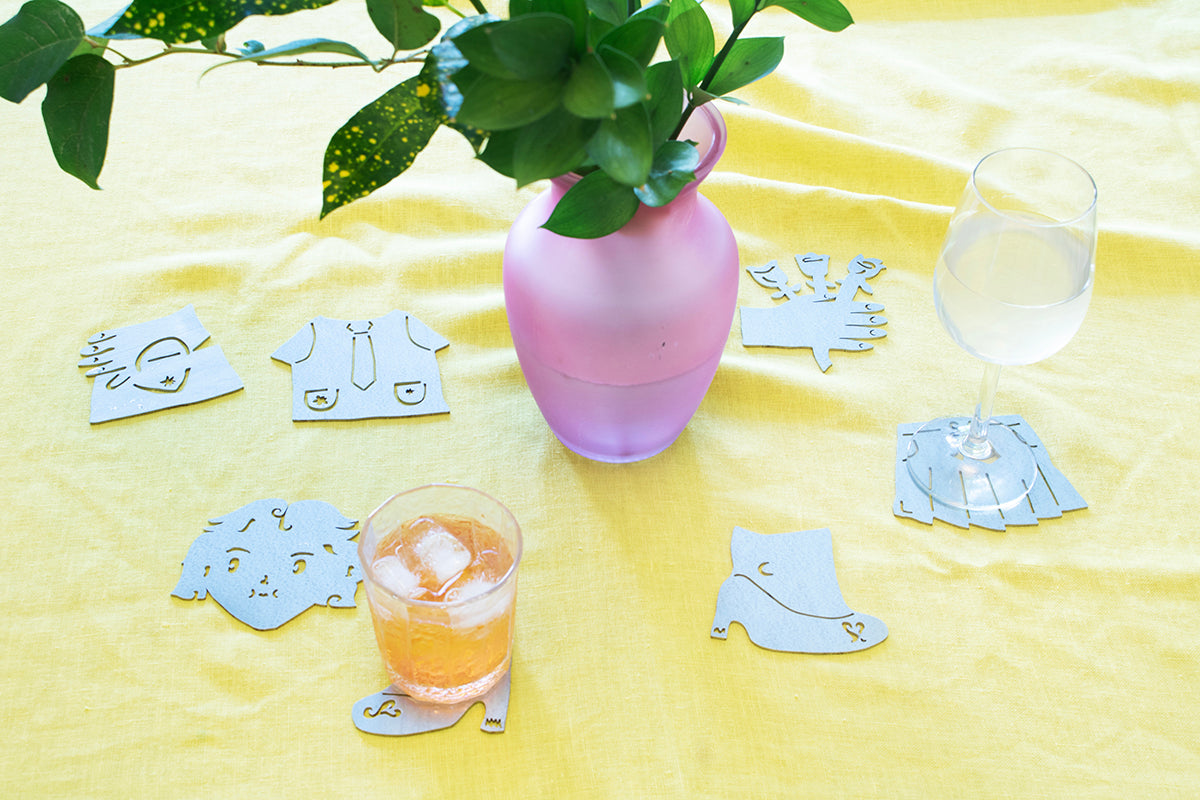 0233 - Coasters with Magnetic Wall Holder (Girl)