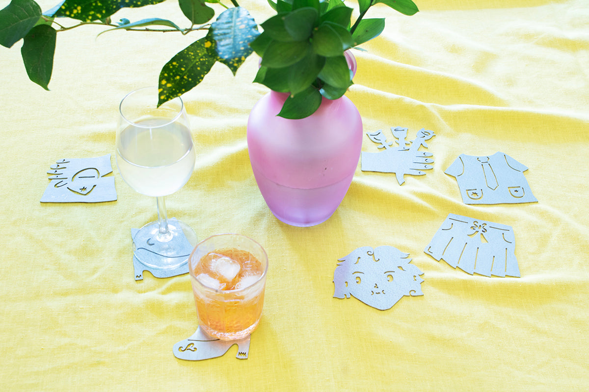 0233 - Coasters with Magnetic Wall Holder (Girl)